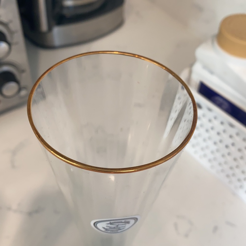 Gold rim champagne glasses - Picture 3 of 3